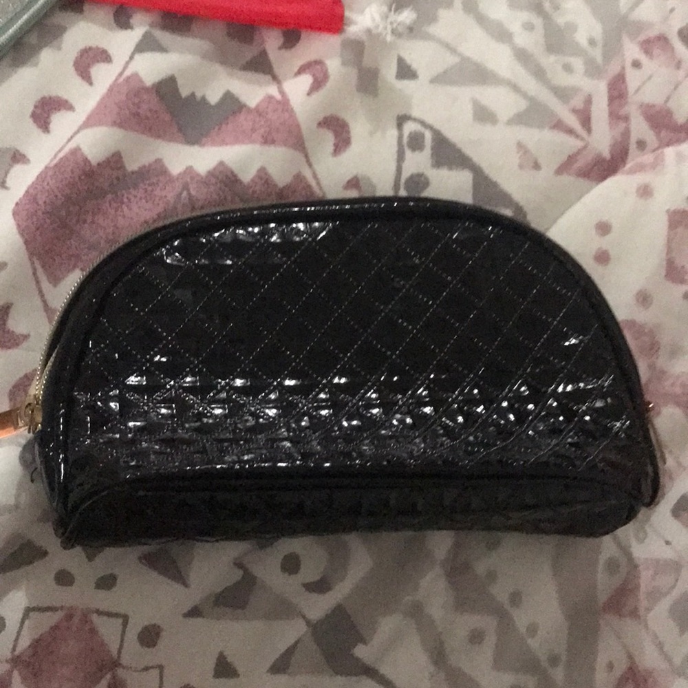 Cosmetic bag